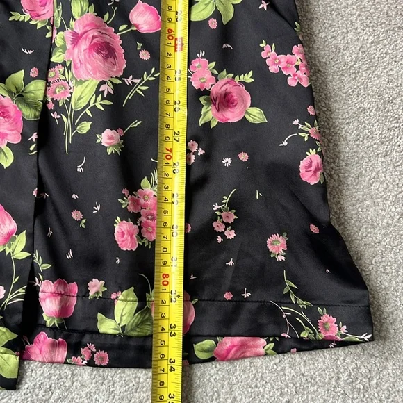 VTG Victoria’s Secret Robe Black Floral Short Wrap self tie belt One size - Picture 9 of 12